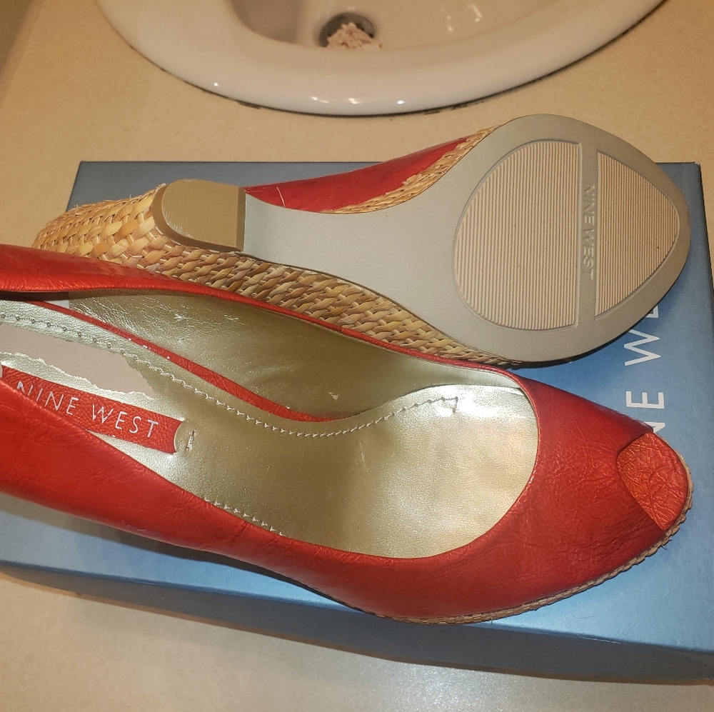 Red Nine West Wedge